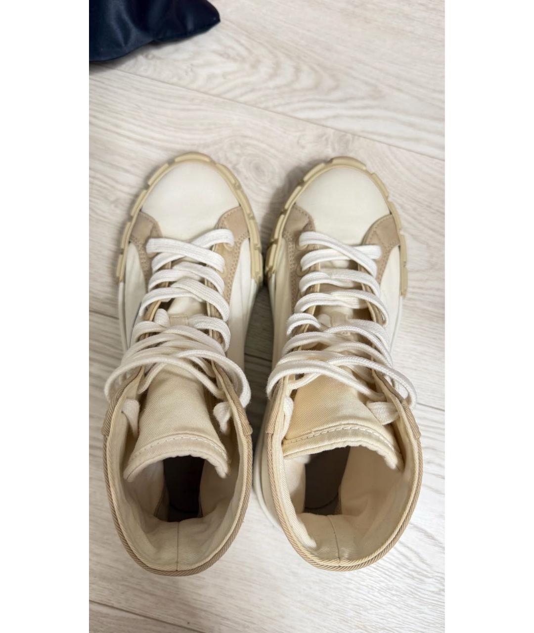 PRADA Белые текстильные кеды, фото 3