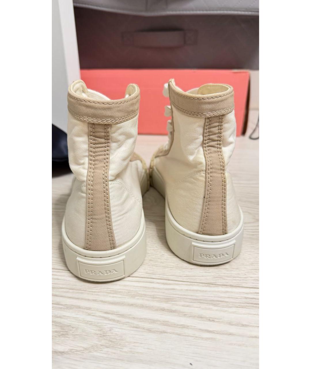 PRADA Белые текстильные кеды, фото 4