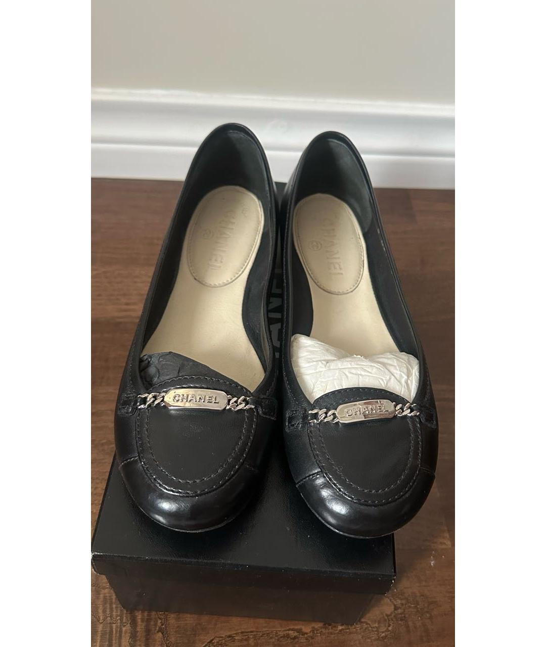 CHANEL Черные кожаные балетки, фото 2