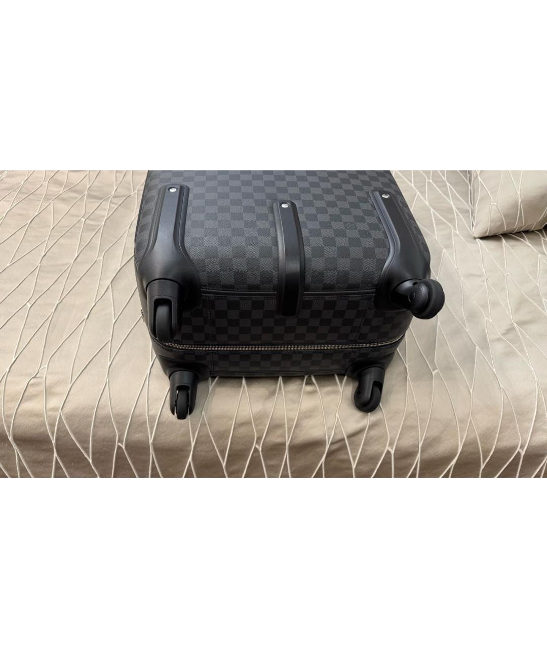 LOUIS VUITTON Черный кожаный чемодан, фото 3