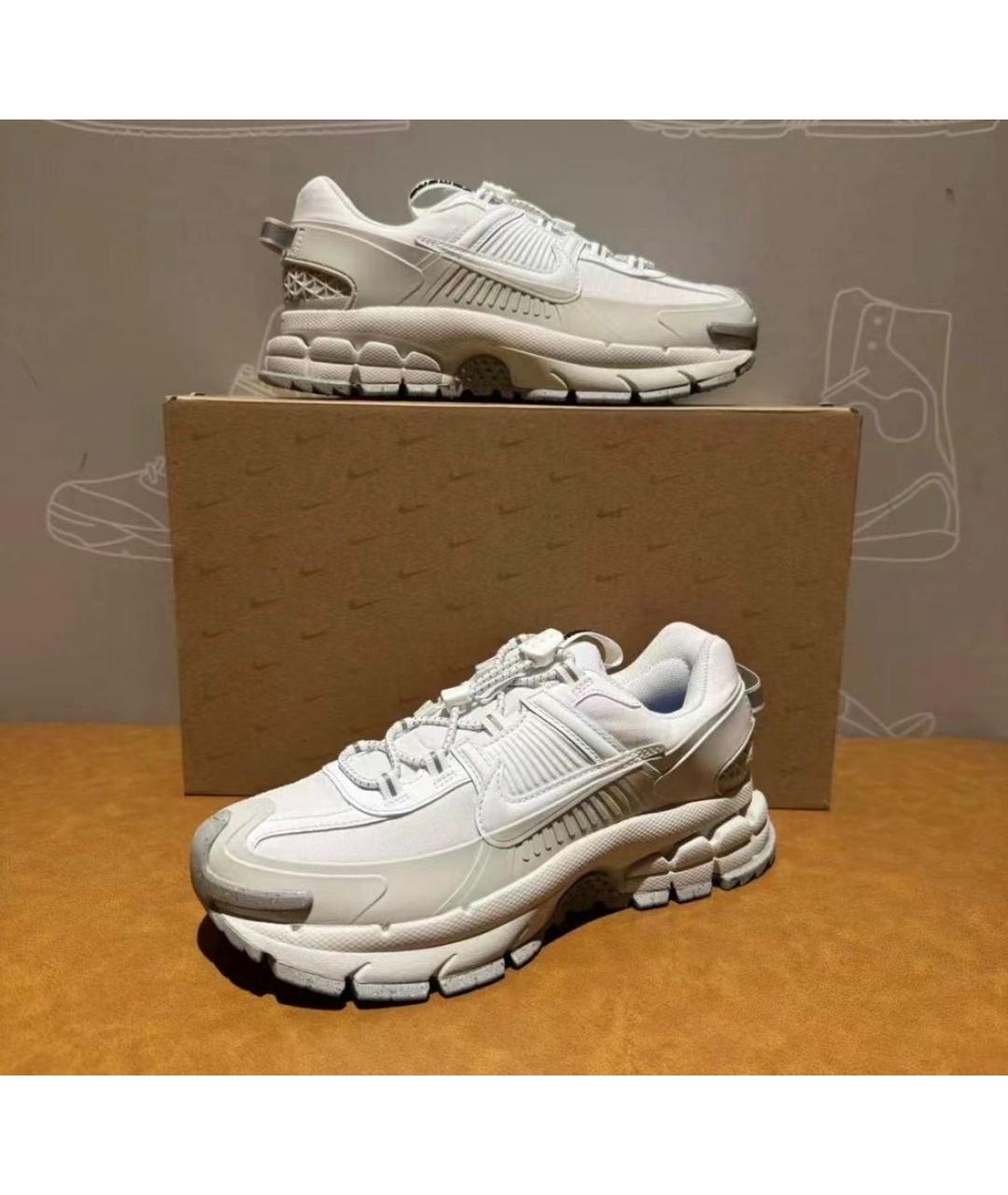 NIKE Белые кроссовки, фото 2