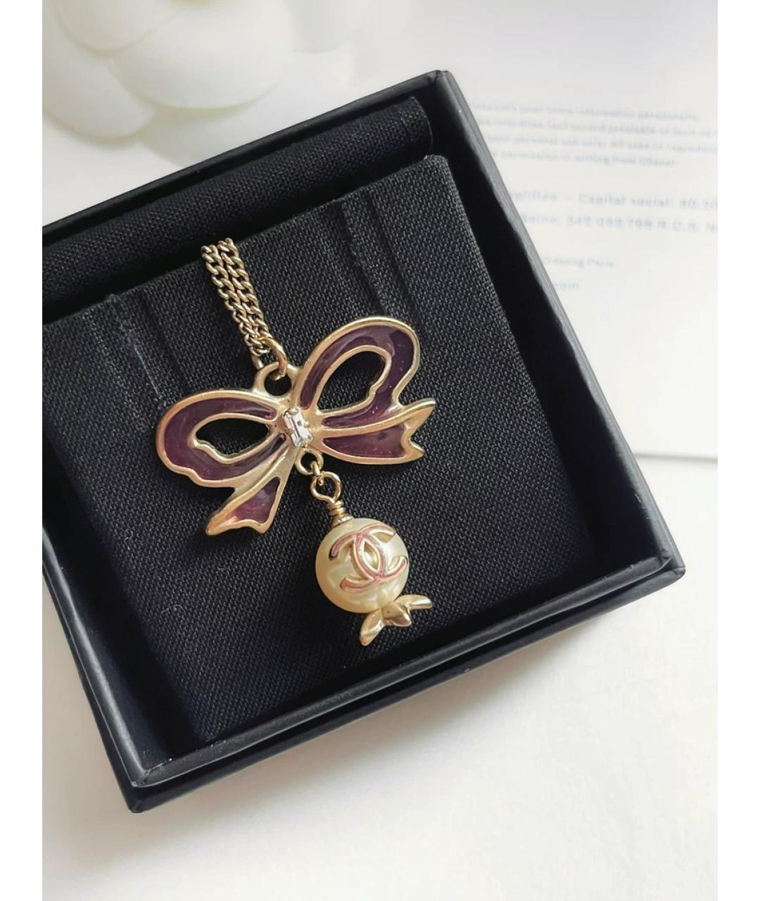 CHANEL Золотая металлическая подвеска, фото 2