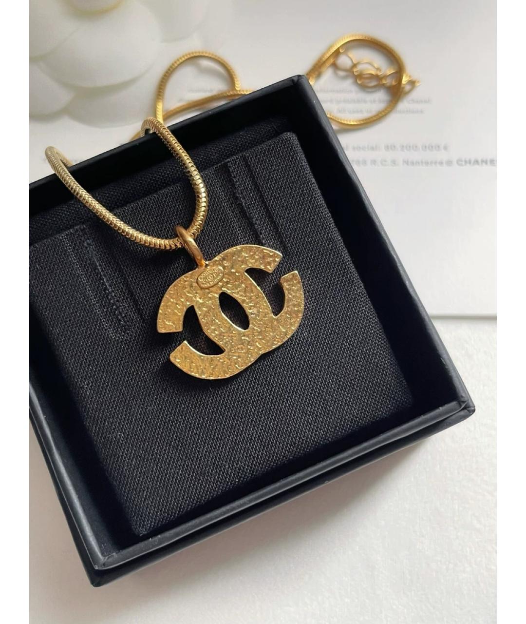 CHANEL Золотая металлическая подвеска, фото 2