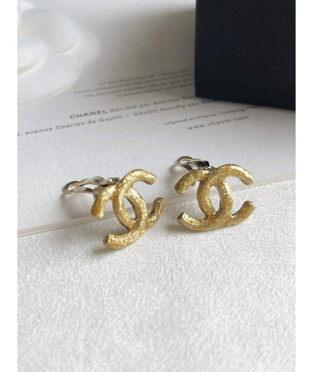 CHANEL Золотые металлические клипсы, фото 4