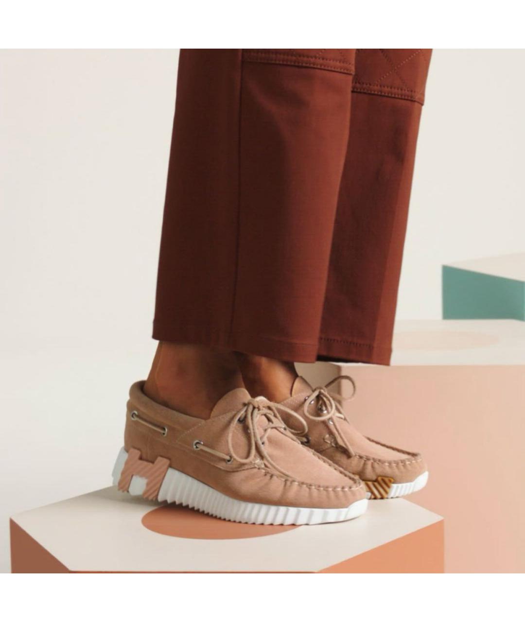 HERMES Бежевые замшевые мокасины, фото 4