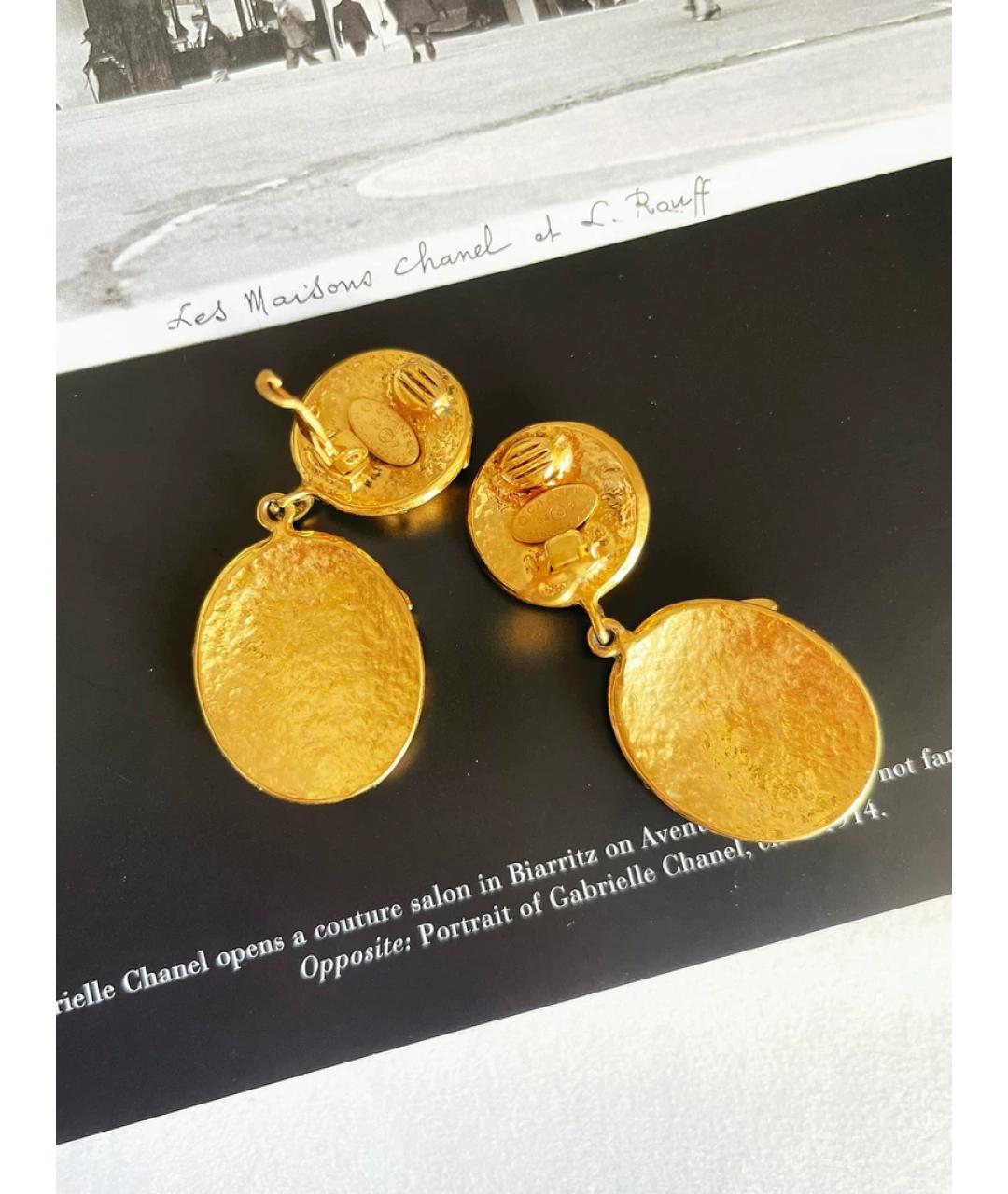 CHANEL Золотые металлические клипсы, фото 2