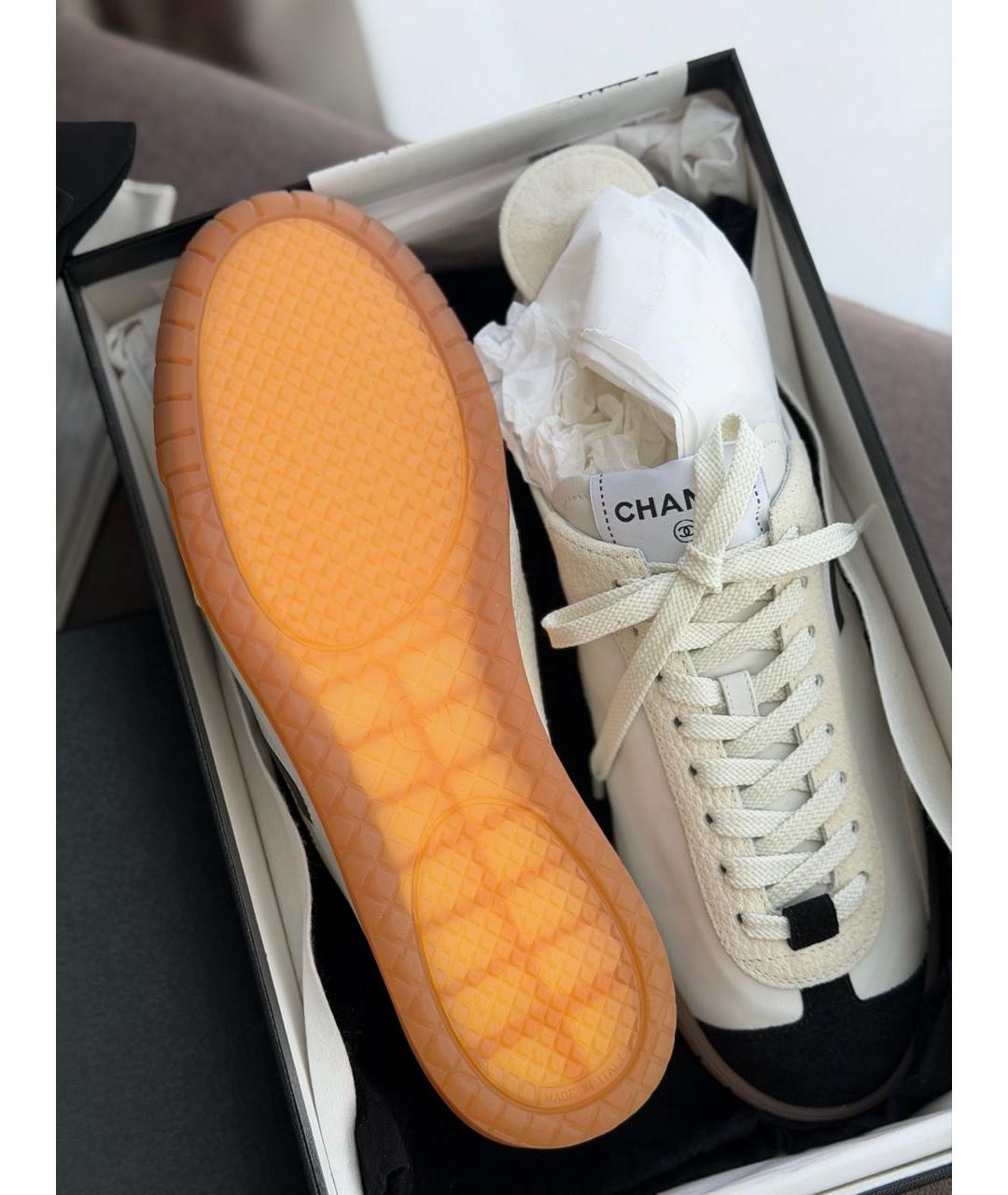 CHANEL Белые кожаные кеды, фото 3