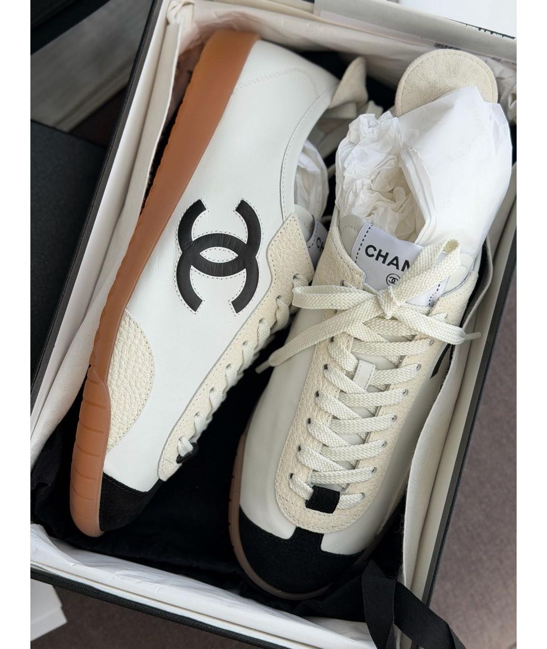 CHANEL Белые кожаные кеды, фото 2