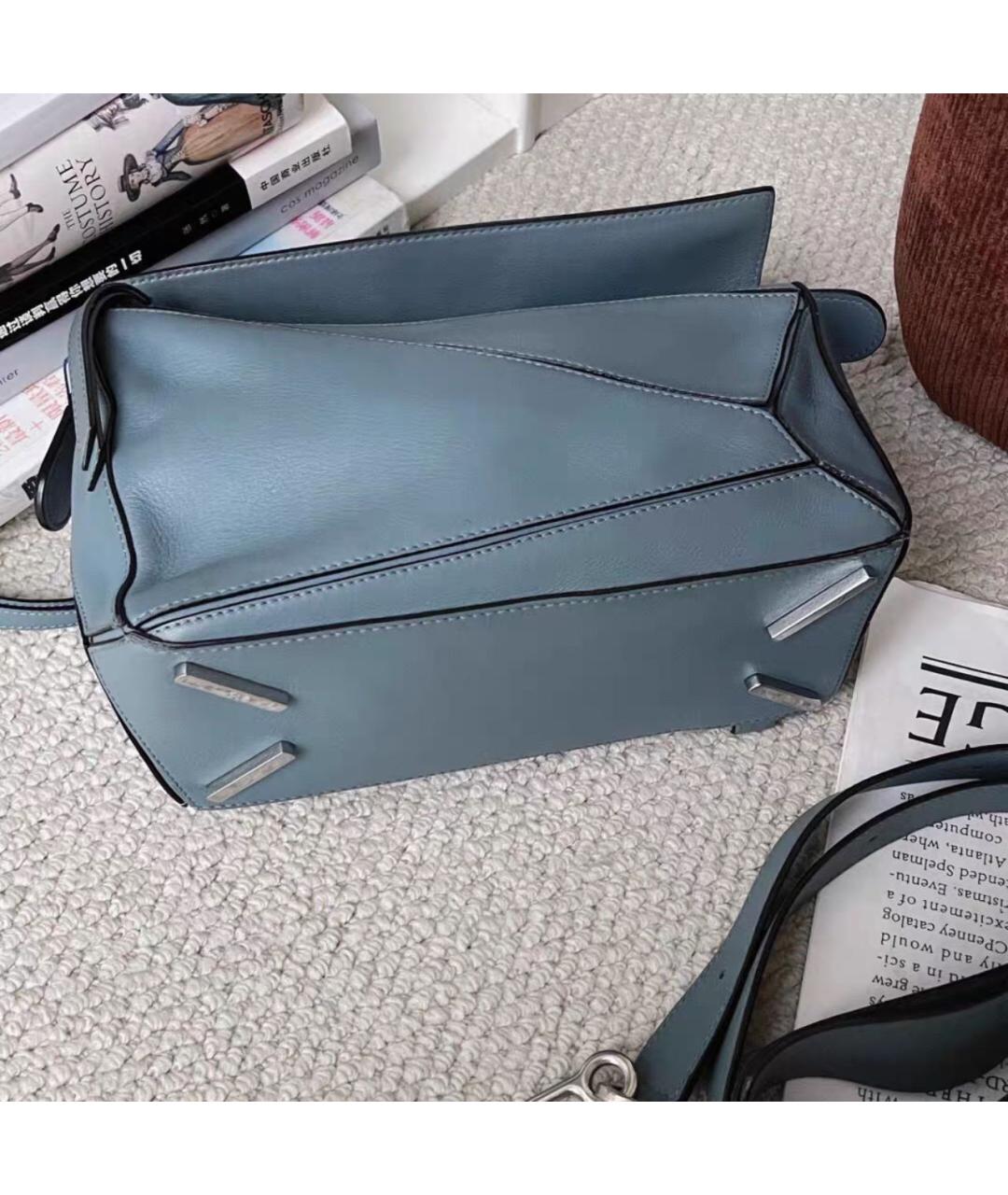 LOEWE Голубая кожаная сумка с короткими ручками, фото 6