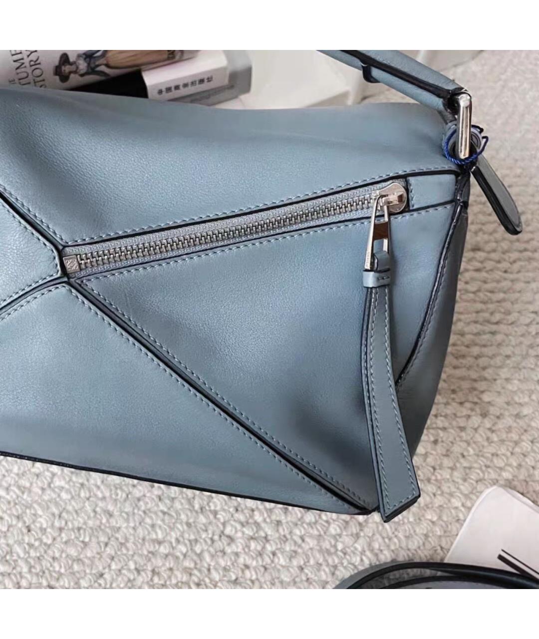 LOEWE Голубая кожаная сумка с короткими ручками, фото 5