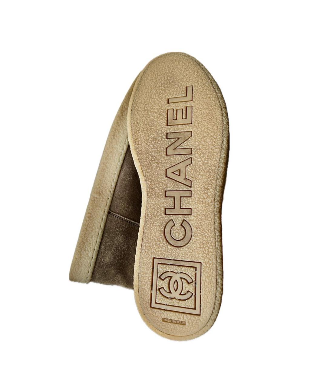 CHANEL Коричневые замшевые сапоги, фото 3