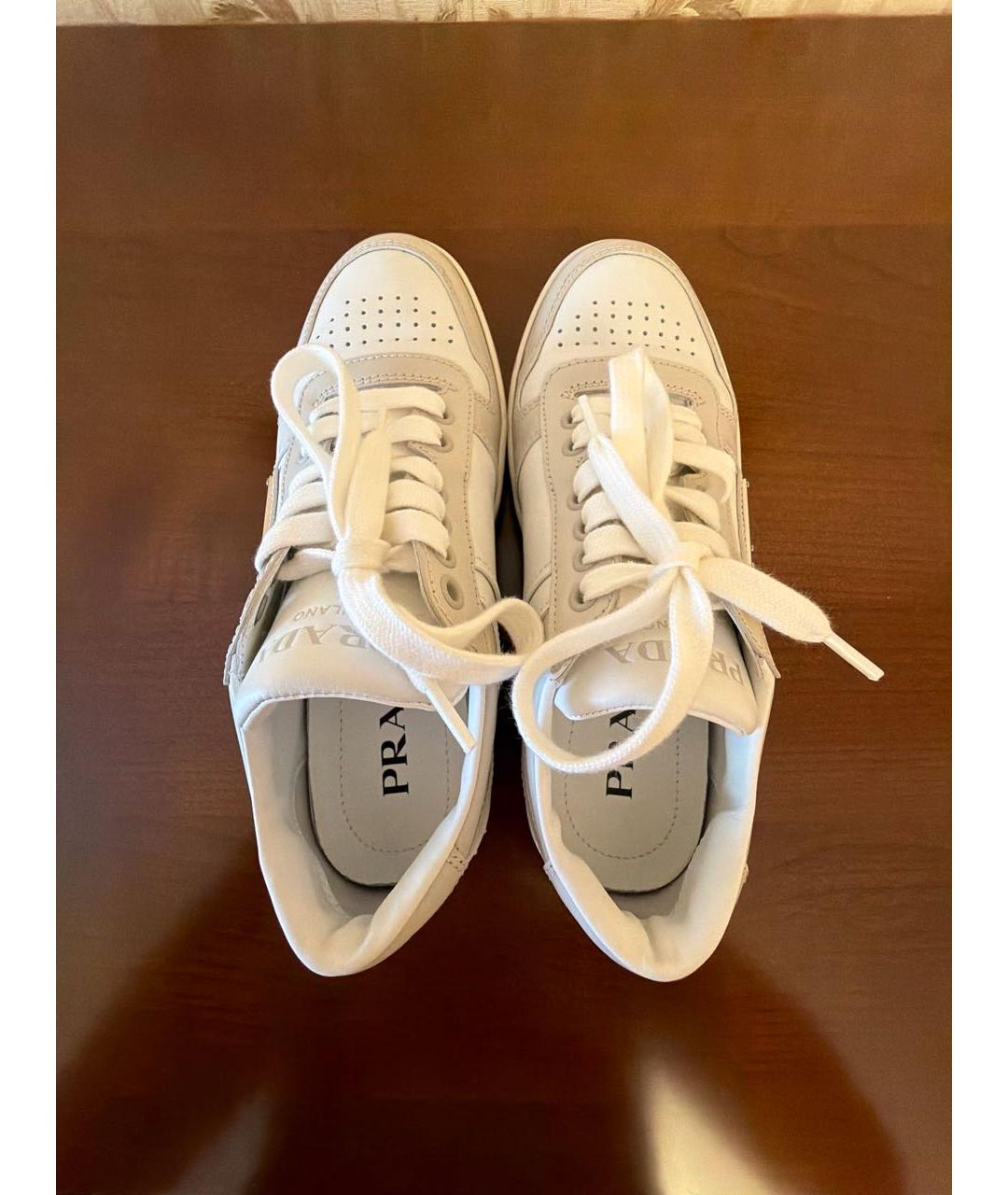 PRADA Белые кожаные кеды, фото 3