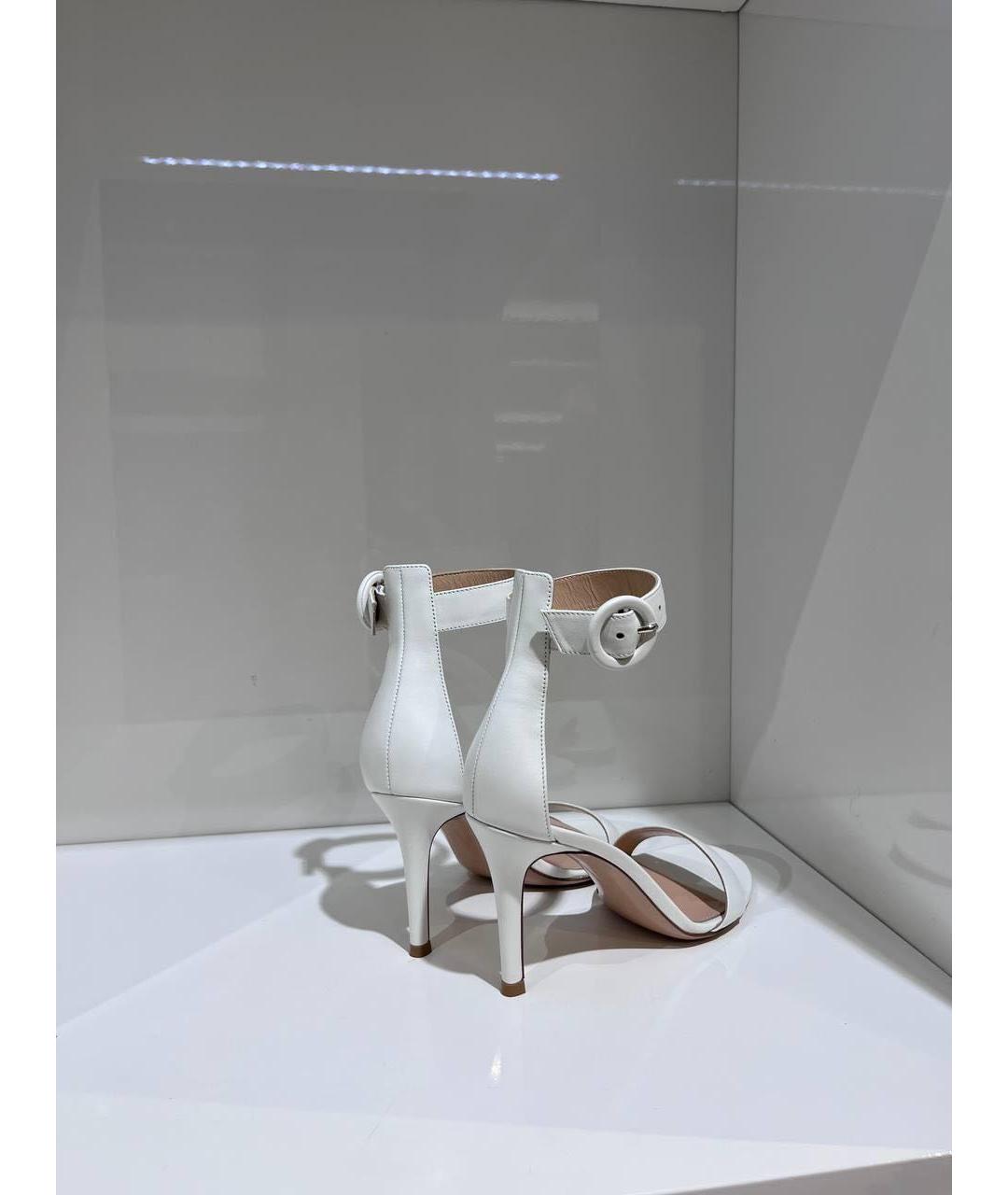 GIANVITO ROSSI Белые кожаные босоножки, фото 3