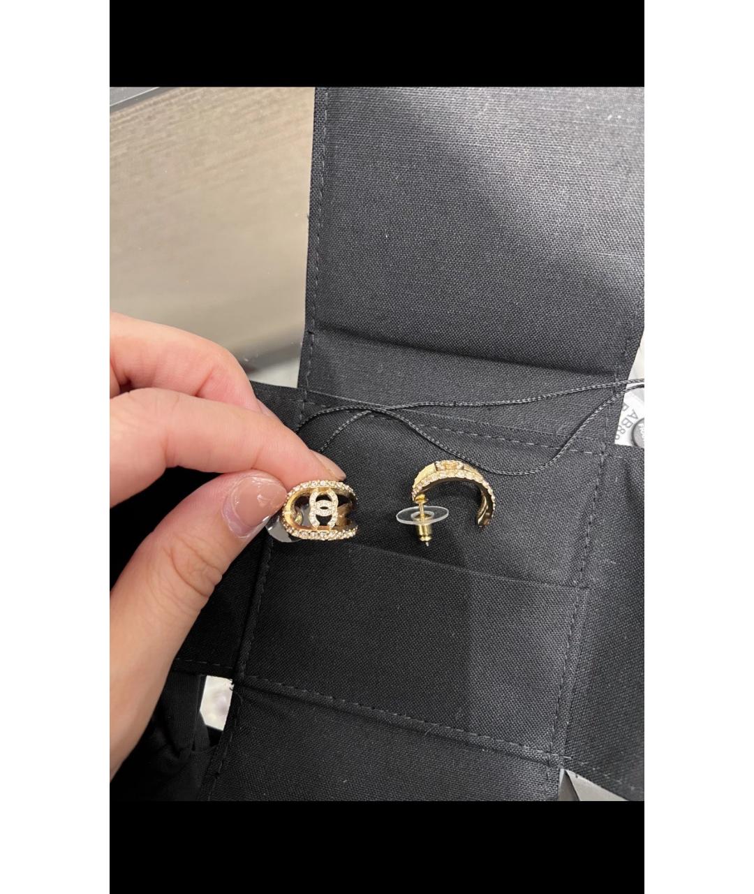 CHANEL Золотые металлические серьги, фото 3