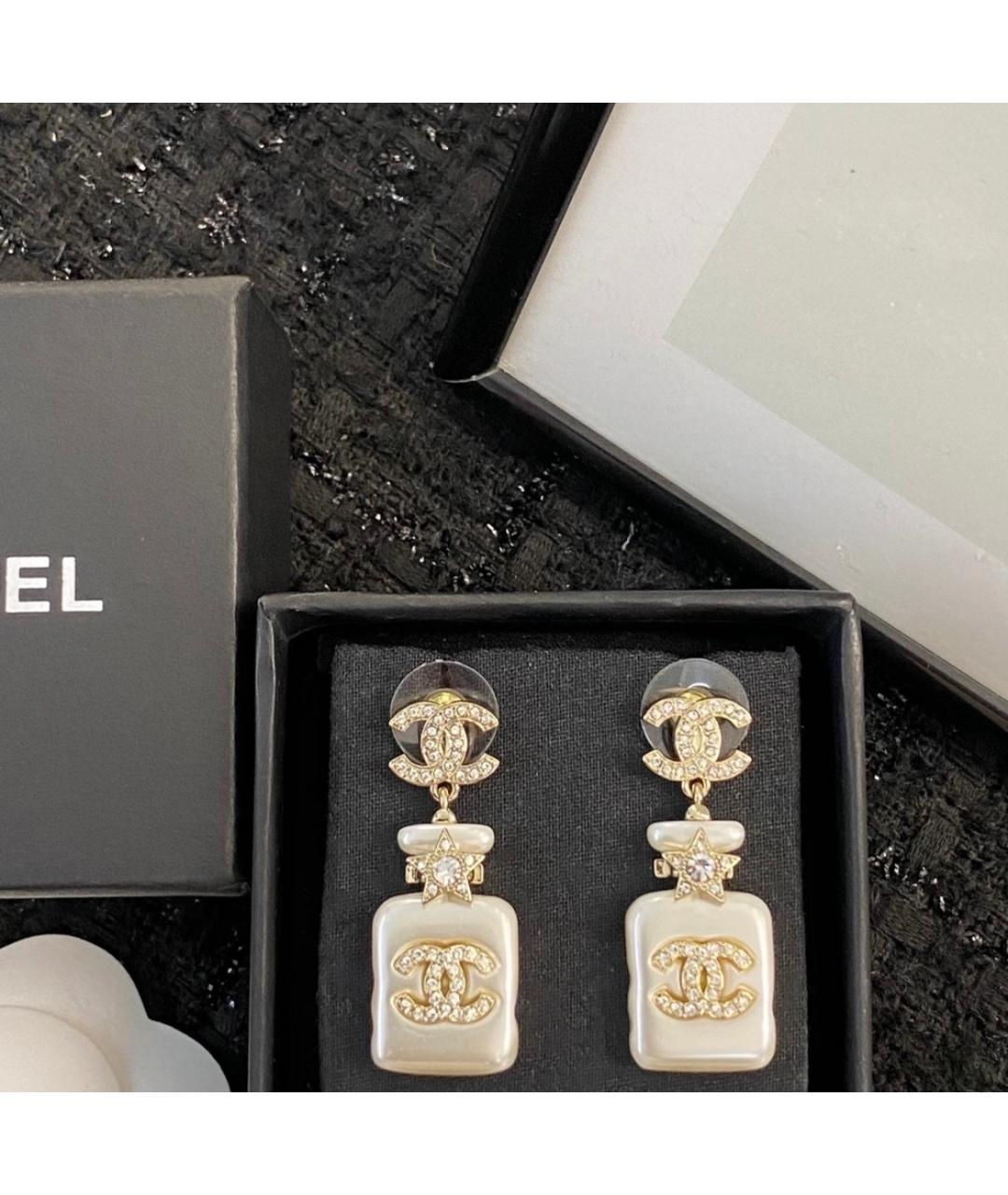 CHANEL Белые металлические серьги, фото 3