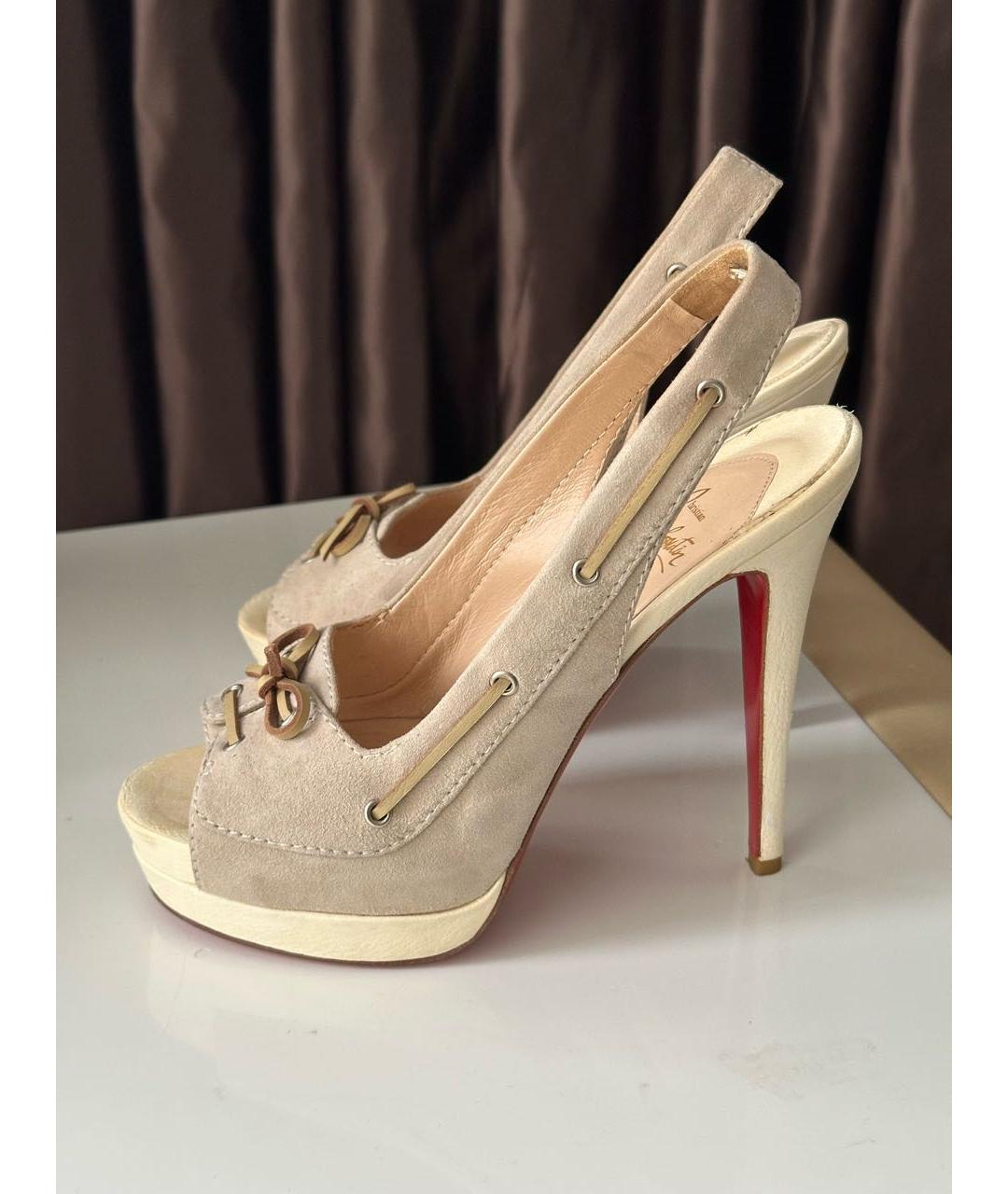 CHRISTIAN LOUBOUTIN Бежевые замшевые босоножки, фото 7