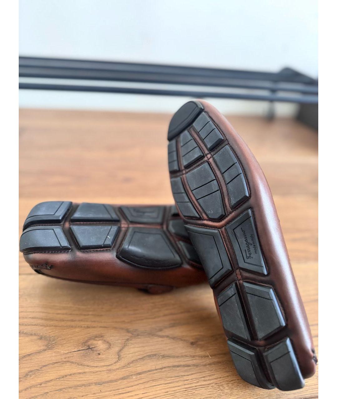 FERRAGAMO Коричневые кожаные мокасины, фото 5