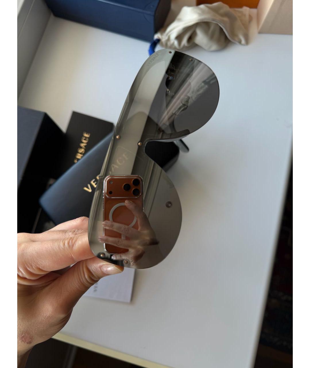 VERSACE Антрацитовые пластиковые солнцезащитные очки, фото 7