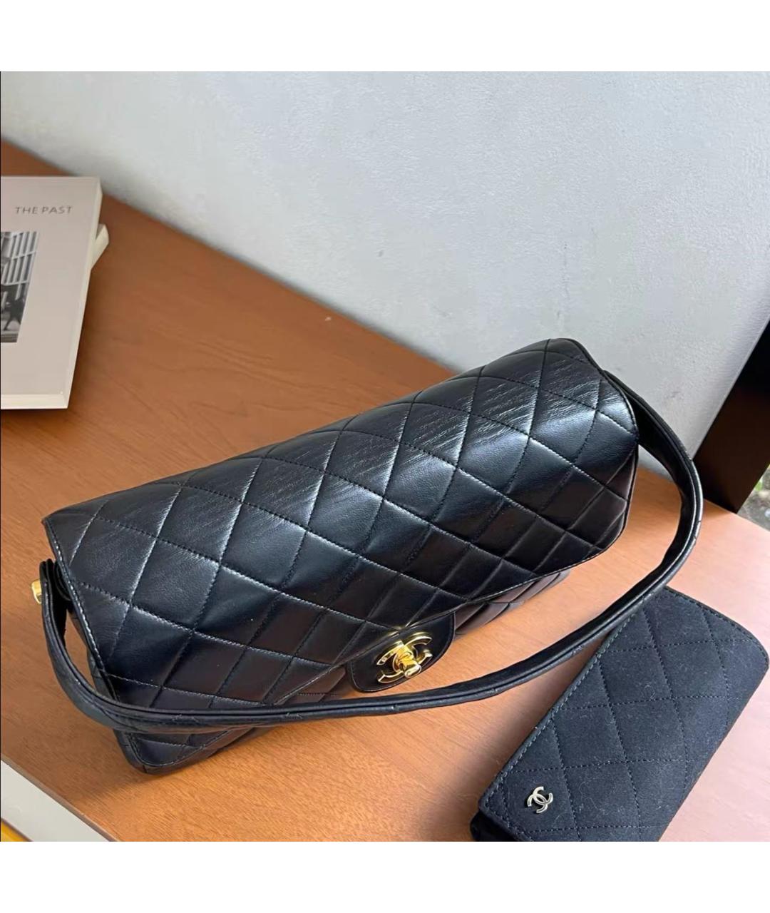CHANEL Черная кожаная сумка через плечо, фото 5