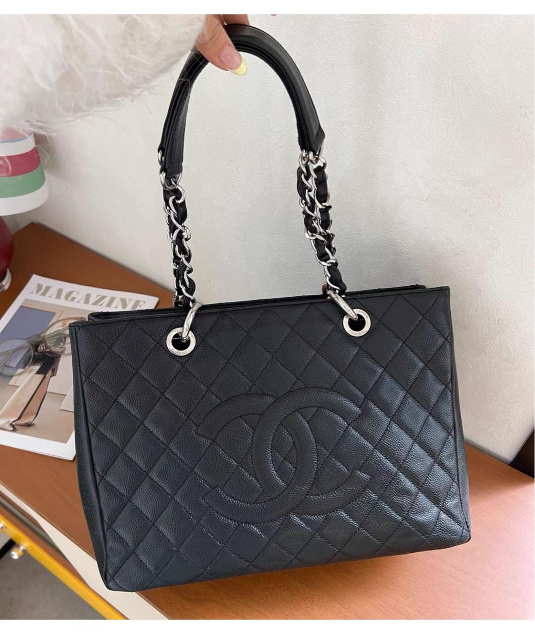 CHANEL Черная кожаная сумка тоут, фото 3