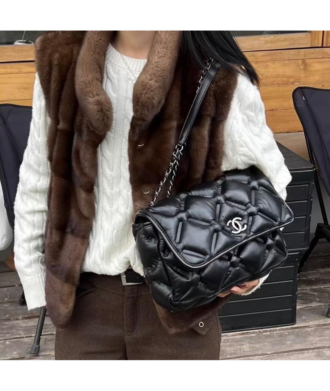 CHANEL Черная кожаная сумка через плечо, фото 6