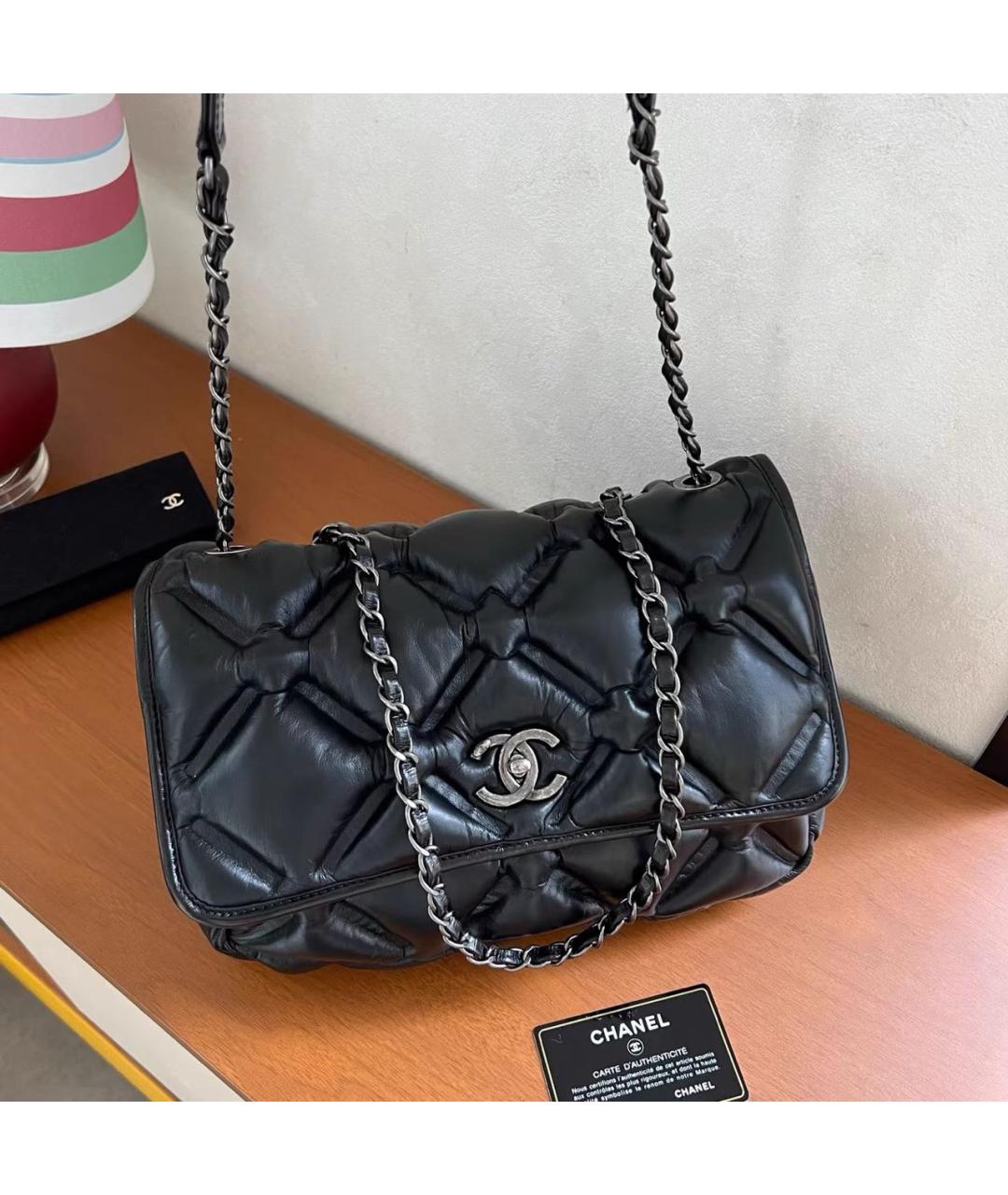 CHANEL Черная кожаная сумка через плечо, фото 3