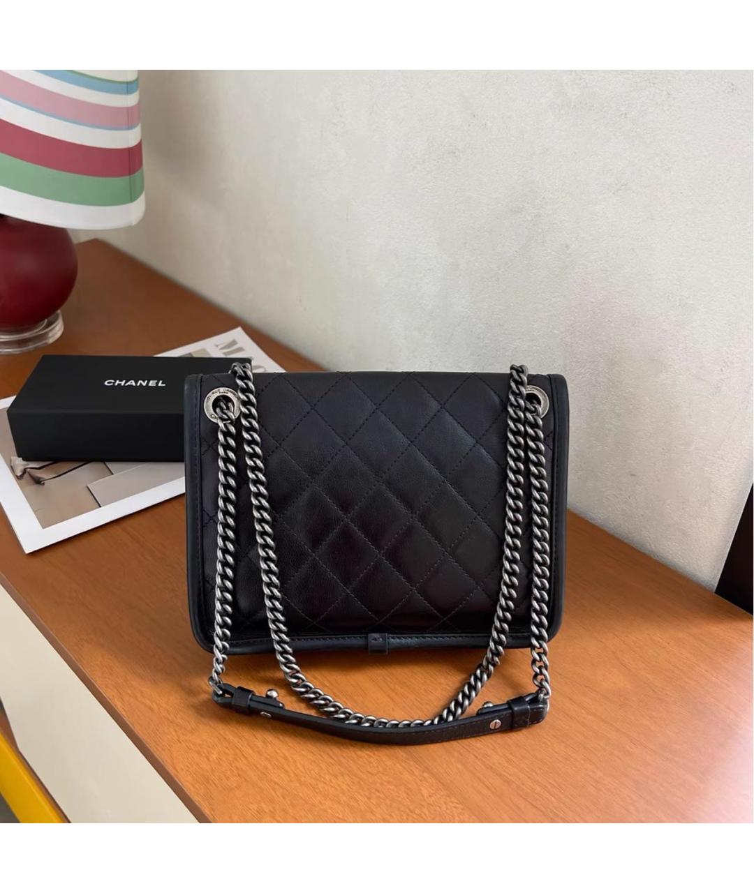 CHANEL Черная кожаная сумка через плечо, фото 2