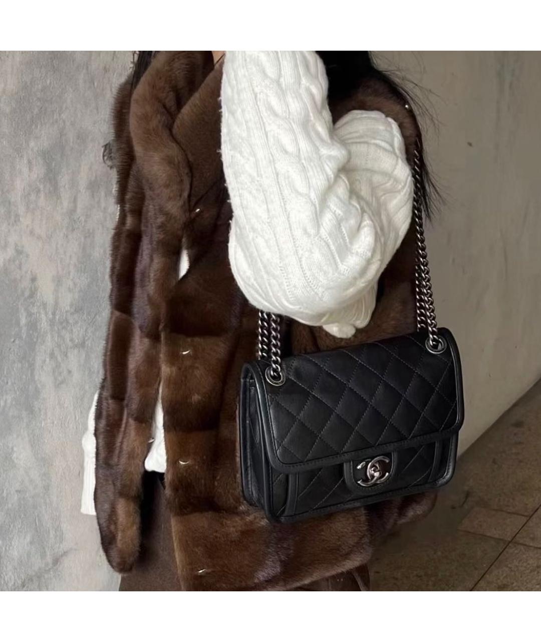 CHANEL Черная кожаная сумка через плечо, фото 6
