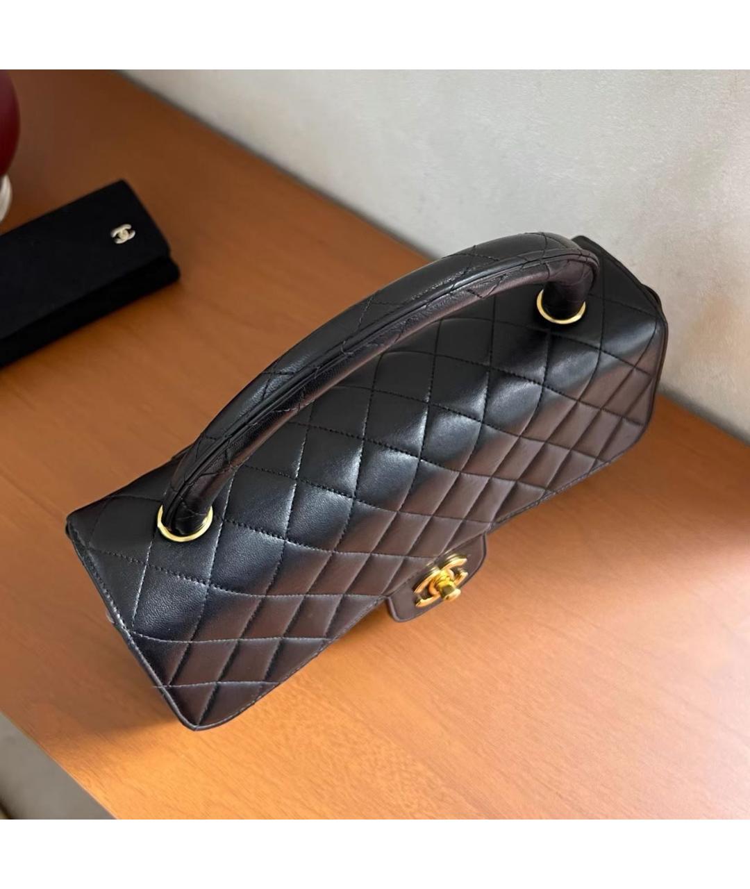 CHANEL Черная кожаная сумка с короткими ручками, фото 5