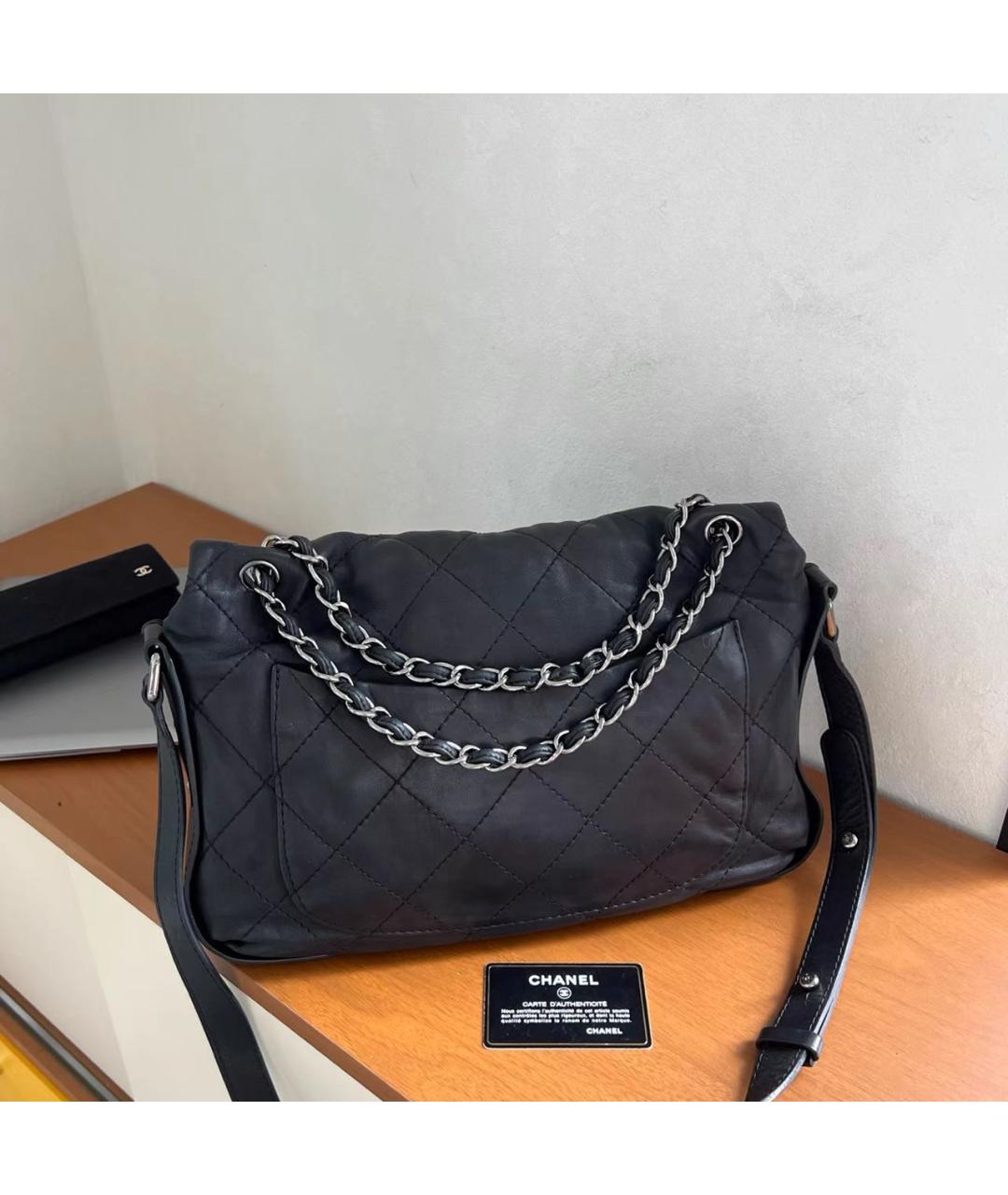 CHANEL Черная кожаная сумка через плечо, фото 2