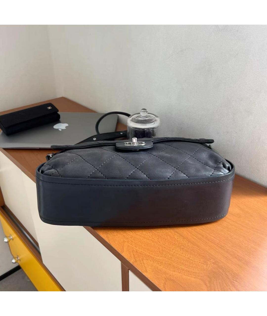 CHANEL Черная кожаная сумка через плечо, фото 4