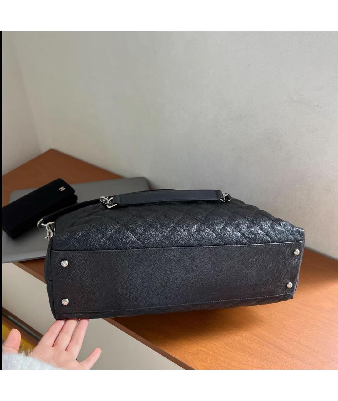 CHANEL Черная кожаная сумка через плечо, фото 5