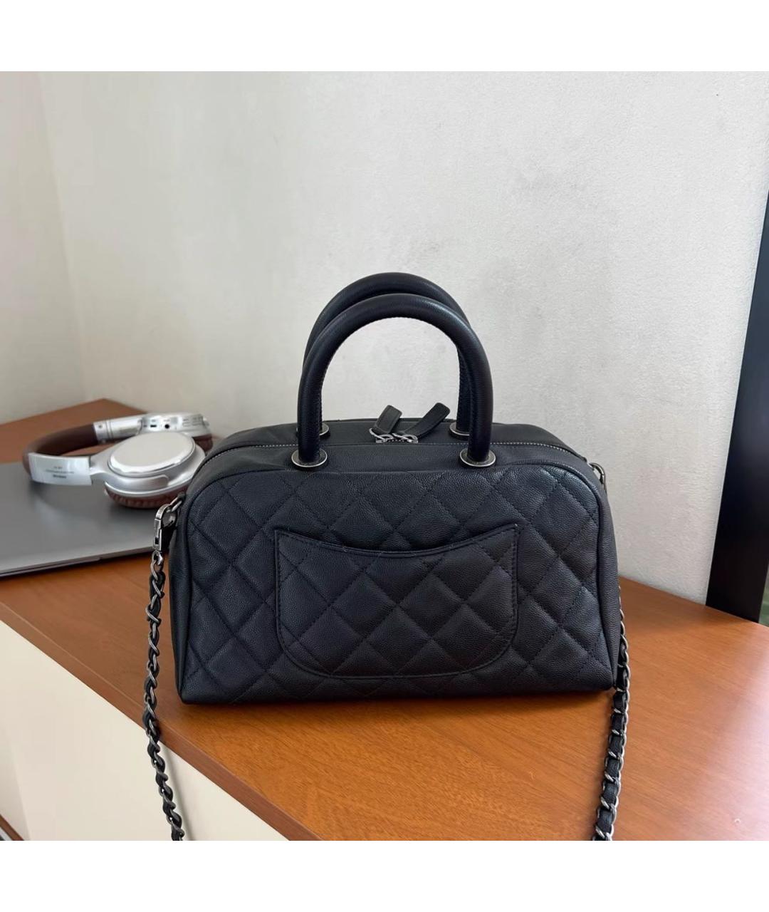 CHANEL Черная кожаная сумка с короткими ручками, фото 2