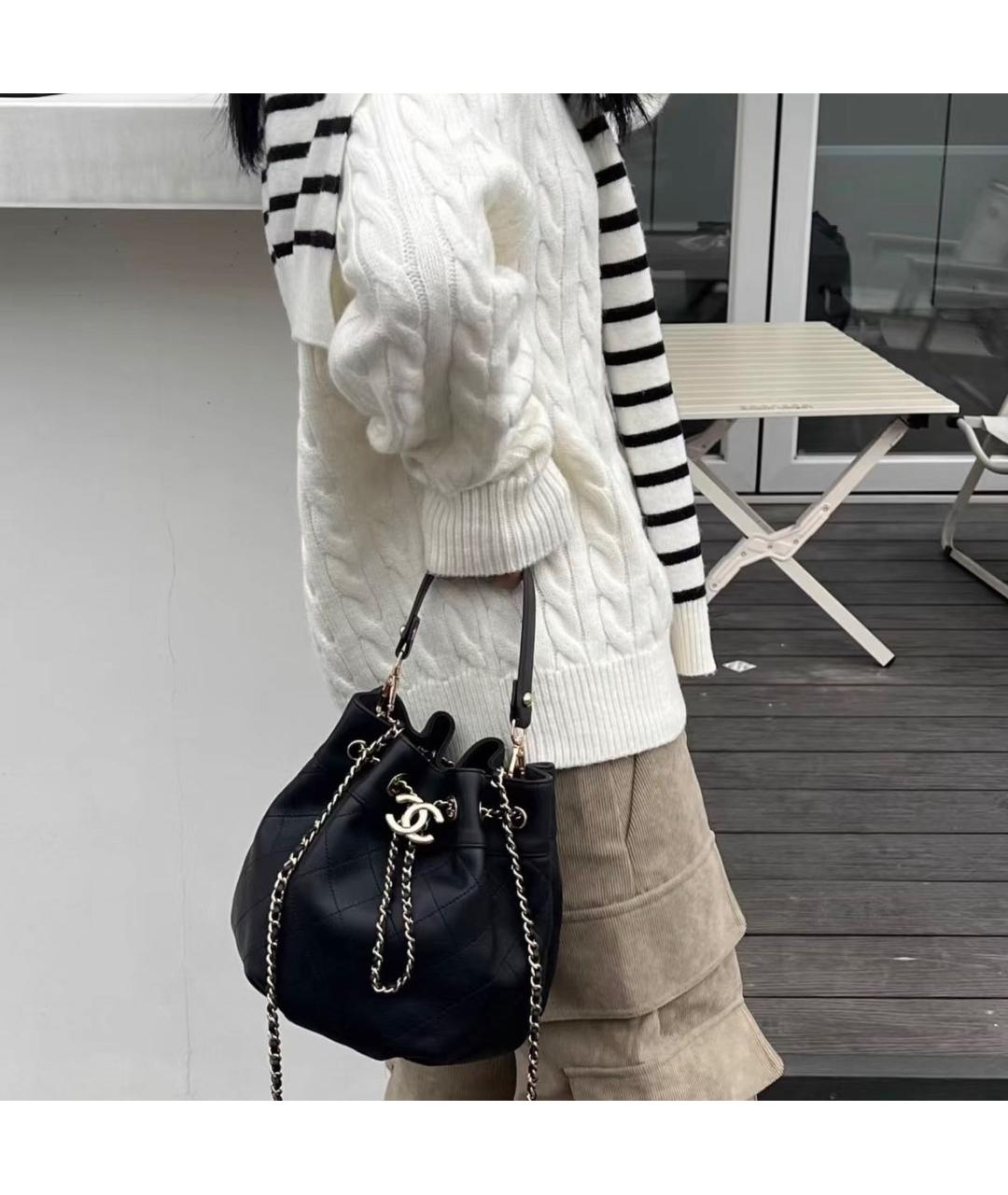 CHANEL Черная кожаная сумка через плечо, фото 6