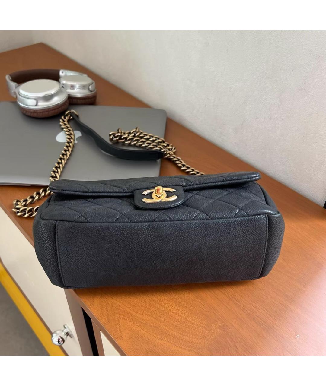 CHANEL Черная кожаная сумка через плечо, фото 5