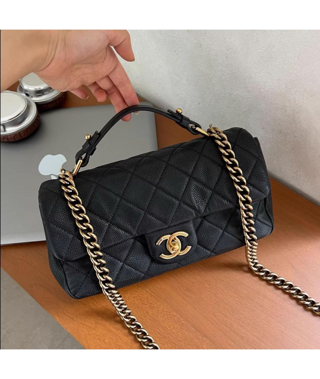 CHANEL Черная кожаная сумка через плечо, фото 3