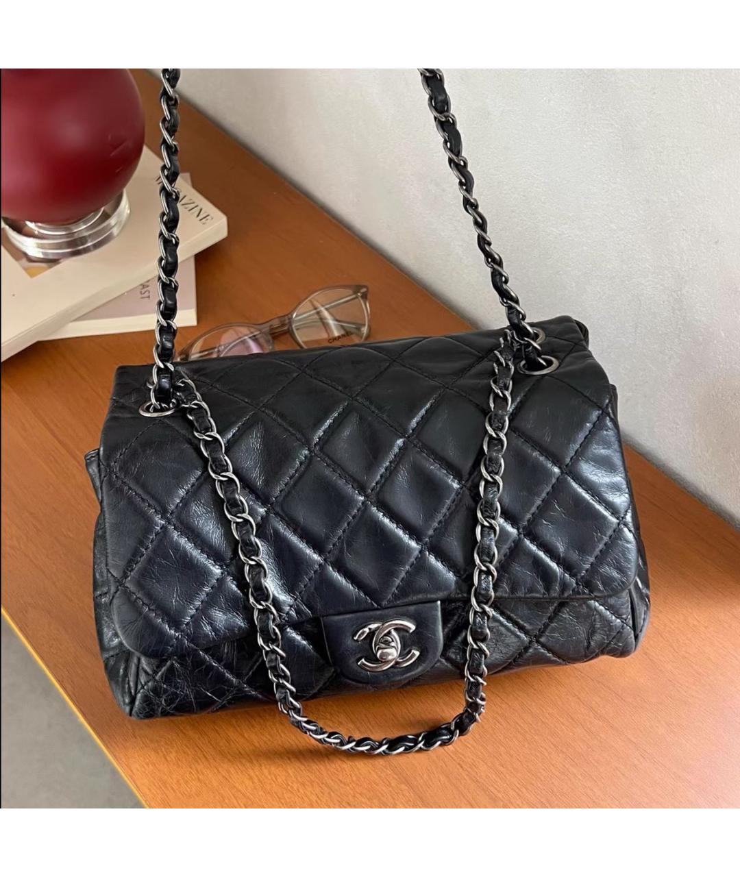 CHANEL Черная кожаная сумка через плечо, фото 2