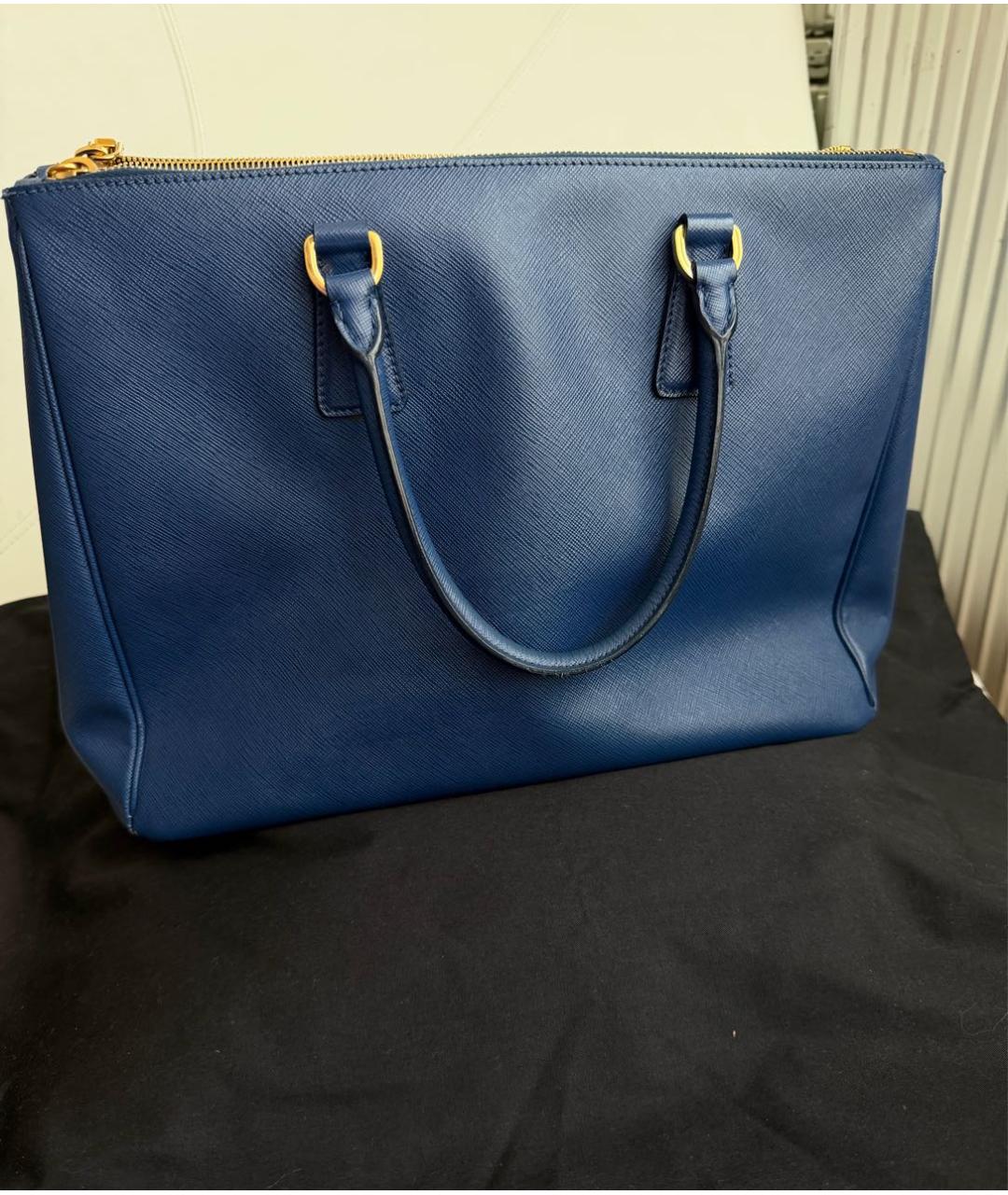 PRADA Темно-синяя кожаная сумка с короткими ручками, фото 3