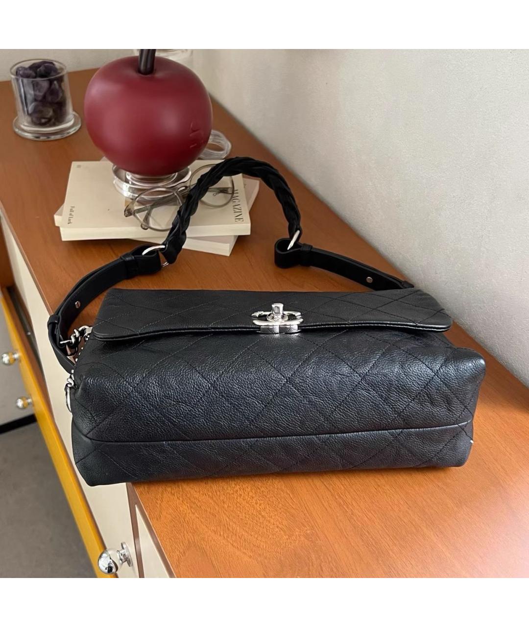 CHANEL Черная кожаная сумка через плечо, фото 4