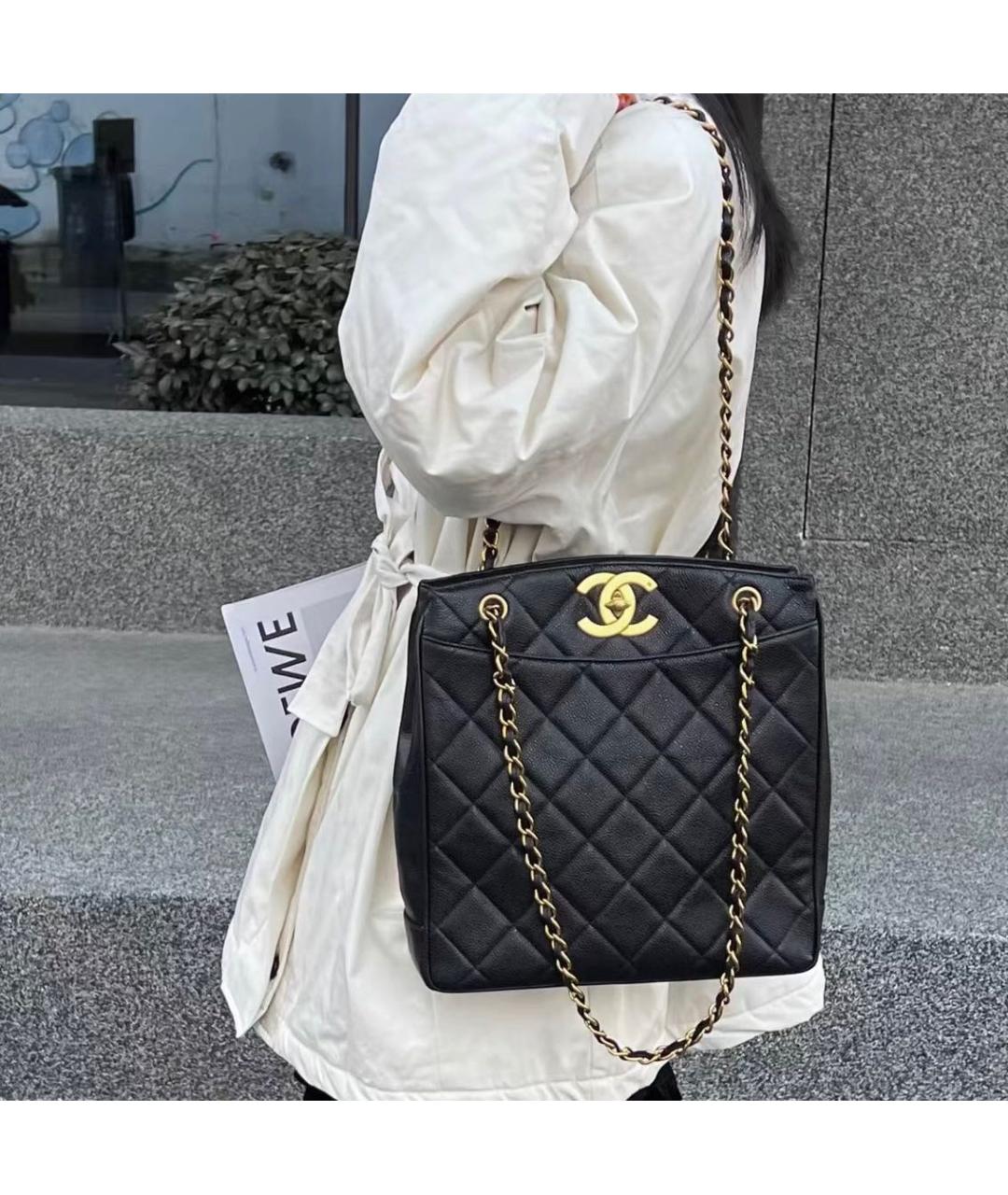 CHANEL Черная кожаная сумка тоут, фото 8