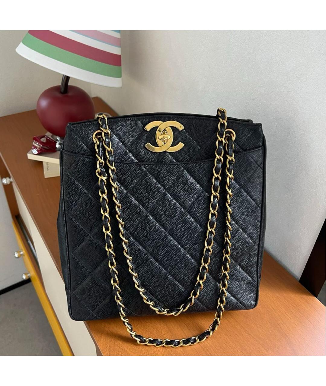 CHANEL Черная кожаная сумка тоут, фото 9