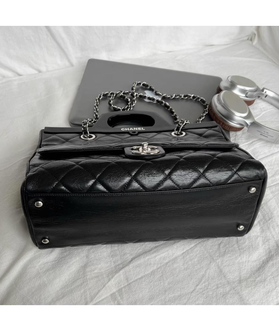 CHANEL Черная кожаная сумка с короткими ручками, фото 4