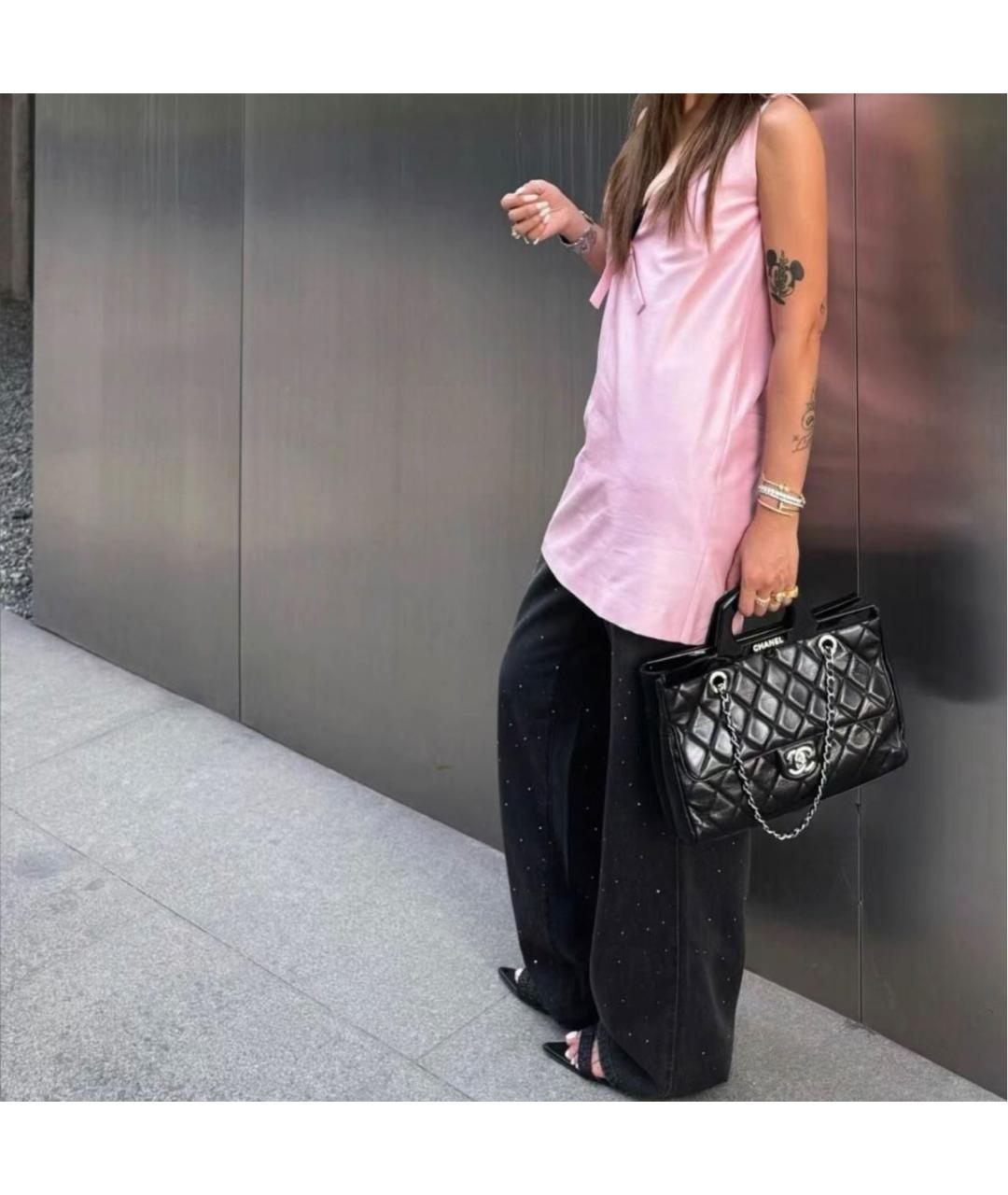 CHANEL Черная кожаная сумка с короткими ручками, фото 5