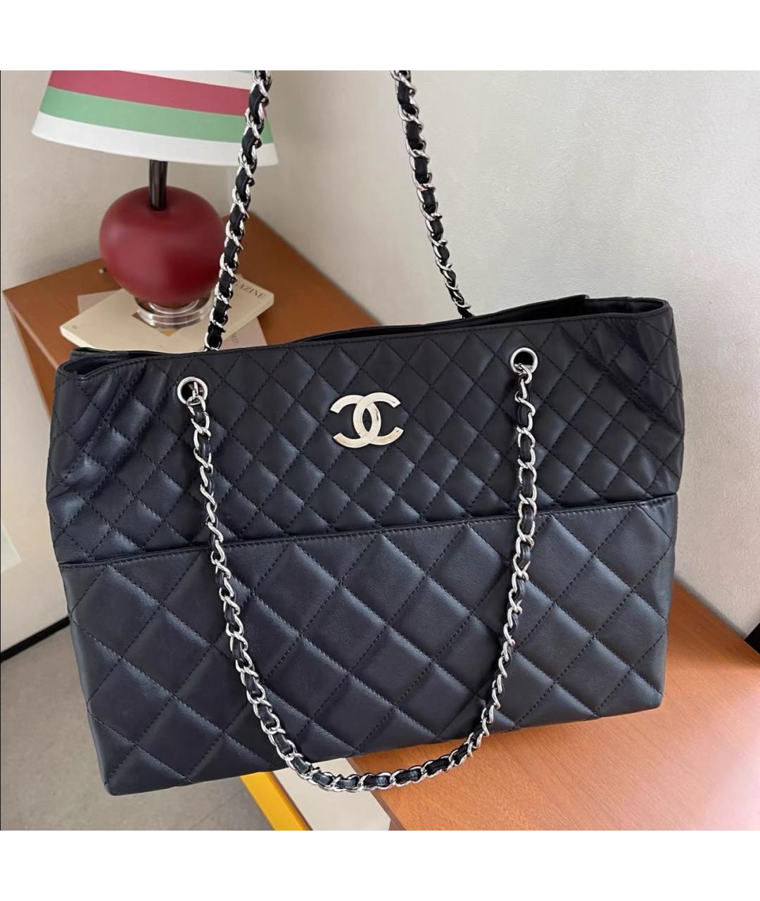 CHANEL Черная кожаная сумка тоут, фото 3