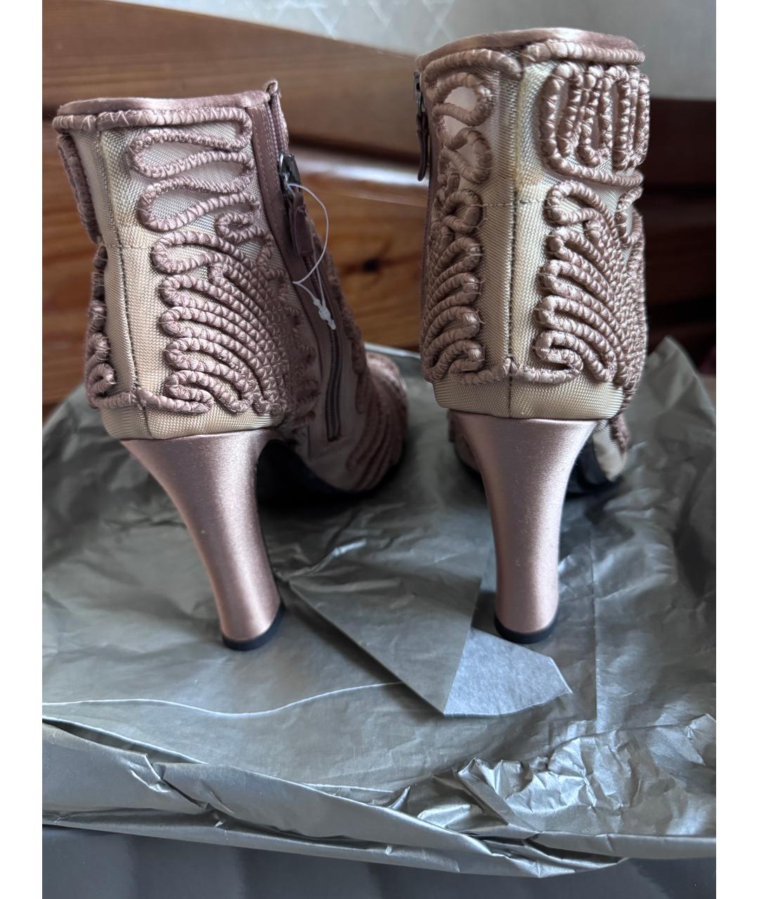 ALBERTA FERRETTI Бежевые синтетические ботильоны, фото 5