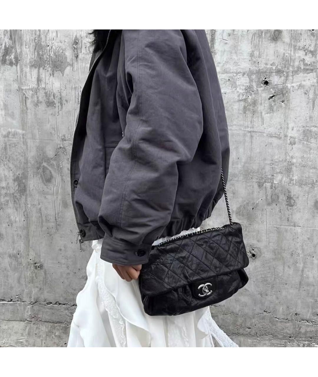 CHANEL Черная кожаная сумка через плечо, фото 7