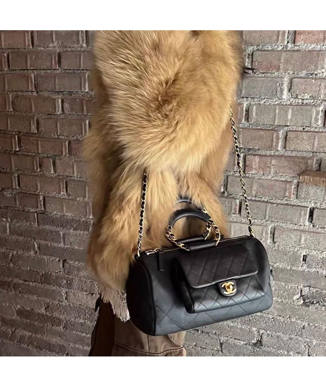 CHANEL Черная кожаная сумка с короткими ручками, фото 7