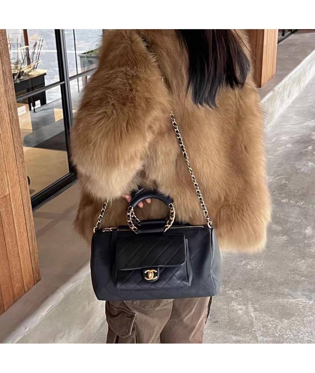 CHANEL Черная кожаная сумка с короткими ручками, фото 8