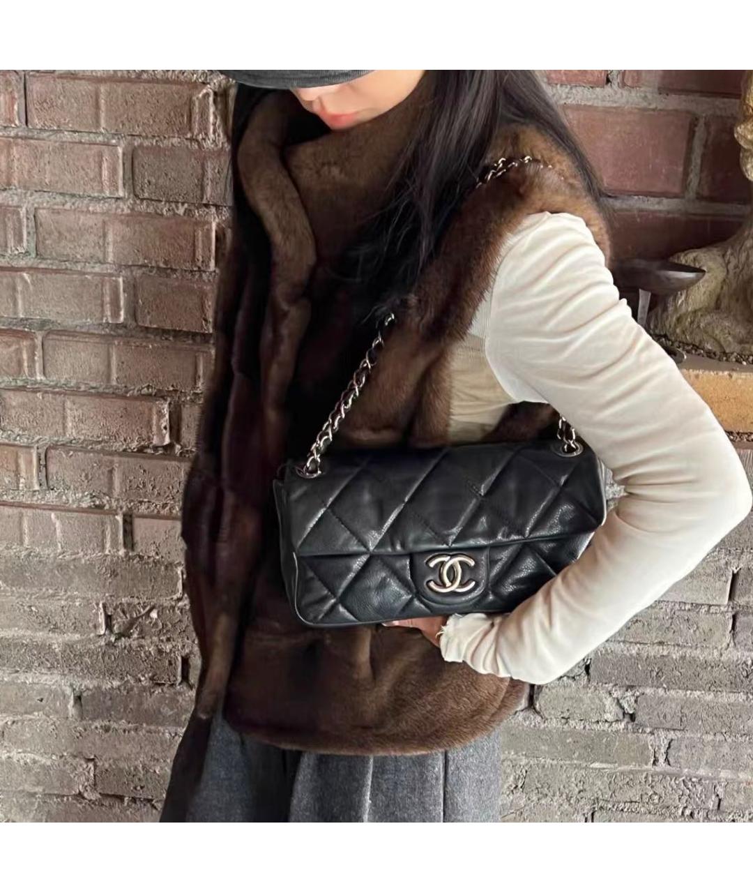 CHANEL Черная кожаная сумка через плечо, фото 6