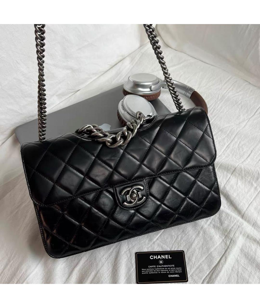 CHANEL Черная кожаная сумка через плечо, фото 2